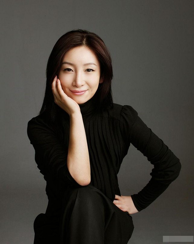 娱乐圈中4位小眼睛女艺人,全都火遍全国!_腾讯新闻