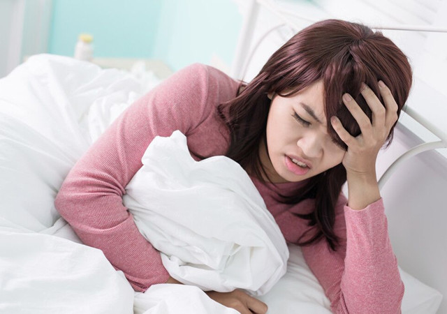 躺下时咳嗽这主要是由于人们在晚上睡觉时.