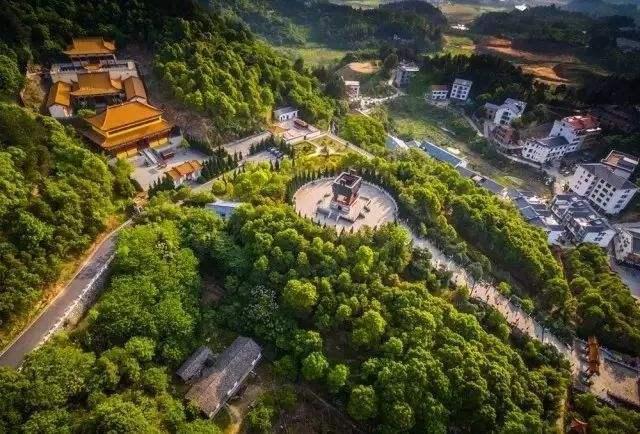 湖南衡山南岳大庙：江南第一庙，三教并存的艺术殿堂