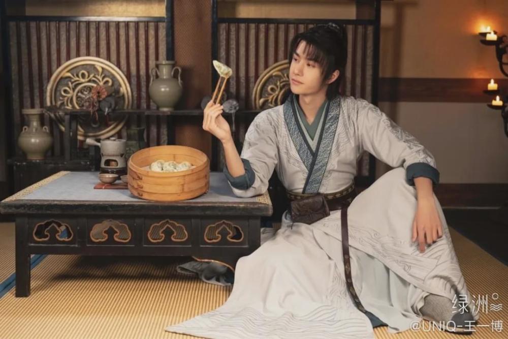 王一博|是优质演员也是专业舞者，王一博不只是“夏日流量”