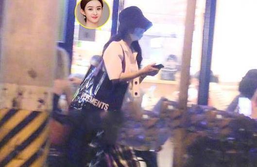 赵丽颖|赵丽颖录制《中餐厅》杀青后，疲惫不堪，奔向美容店按摩