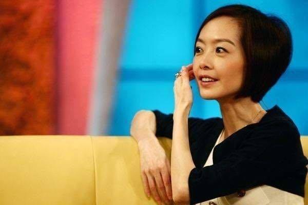 鲁豫|怀孕被美国渣男抛弃、与初恋结婚未果，50岁鲁豫：爱情不是必需品