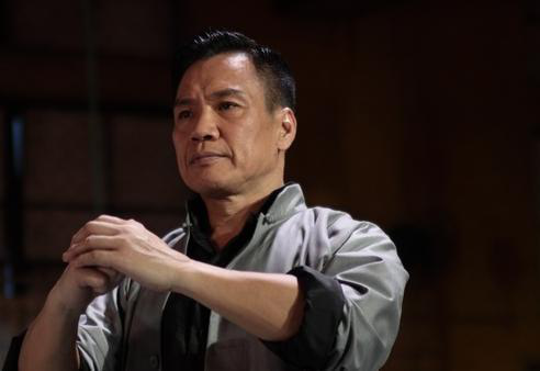 在tvb呆了30多年只跑龙套作品在美国反做男一号