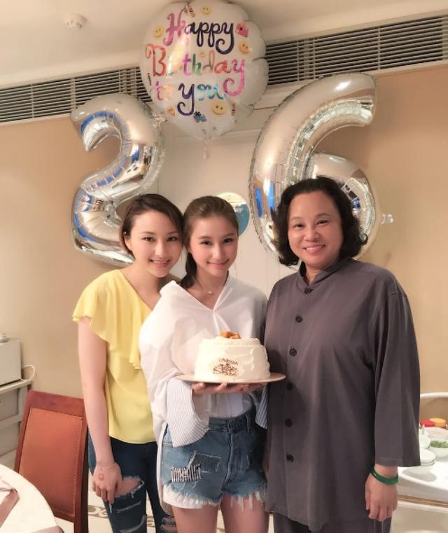 三太|赌王三太美貌不输朱玲玲，三个孩子颜值都出众，她真的被低估了