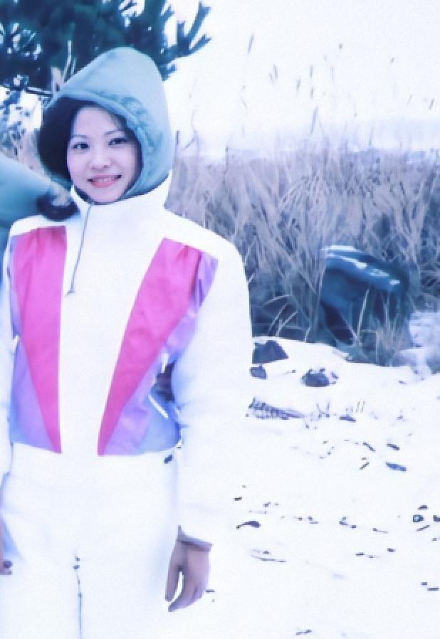 三太|赌王三太美貌不输朱玲玲，三个孩子颜值都出众，她真的被低估了