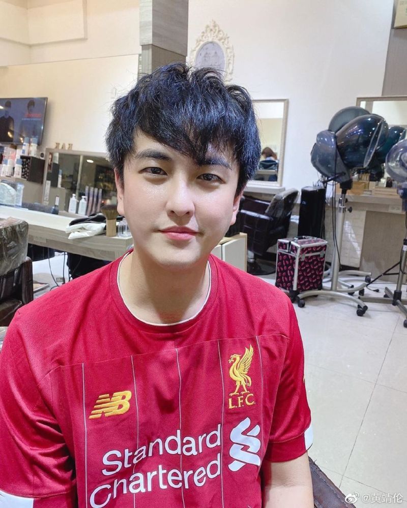 黄靖伦|又一男星官宣升级当爸，发文透露孩子性别，四喜临门超幸福