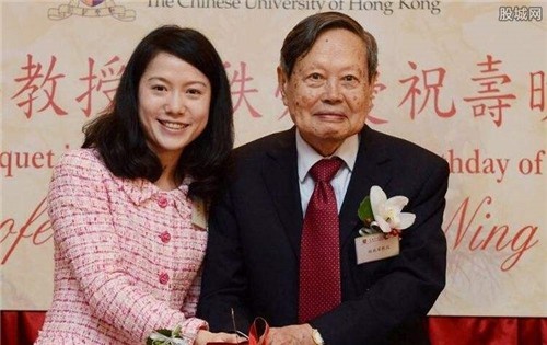 杨振宁|98岁杨振宁回忆：自从我加入美籍定居美国后，父亲始终没有原谅我