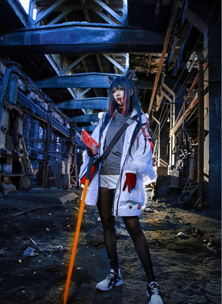 明日方舟德克萨斯cos黑袜灰狼绝美御姐咬手套太欲了