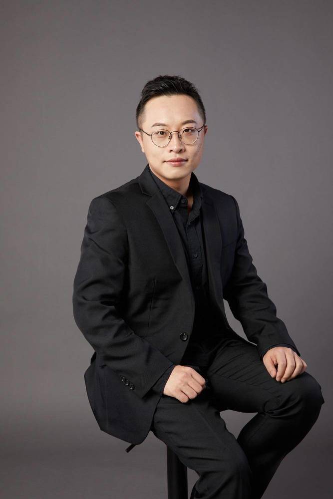 人人都说他有一个有趣的灵魂金承志我无趣的时刻非常非常非常多