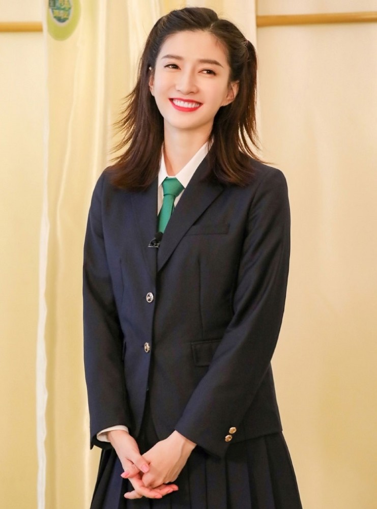 江疏影|江疏影上《青游2》录制，毛利兰造型少女感十足，说她20岁我都信