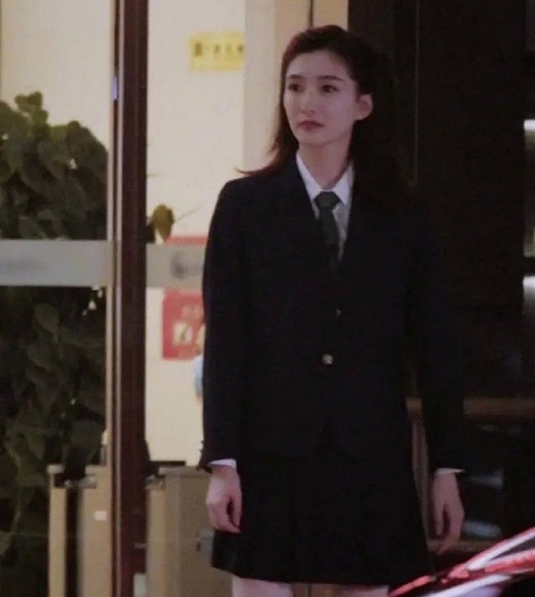 江疏影|江疏影上《青游2》录制，毛利兰造型少女感十足，说她20岁我都信