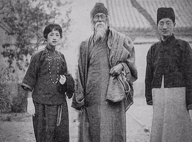 我们太太的客厅|冰心写下《我们太太的客厅》暗讽林徽因，后者“回赠”她一坛醋