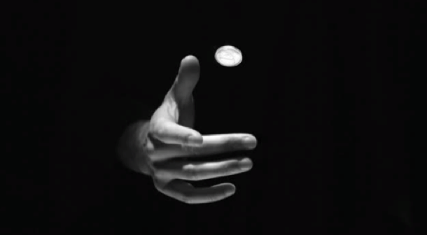 抛硬币做决定真的有那么公平吗其实正反面出现的几率是不同的