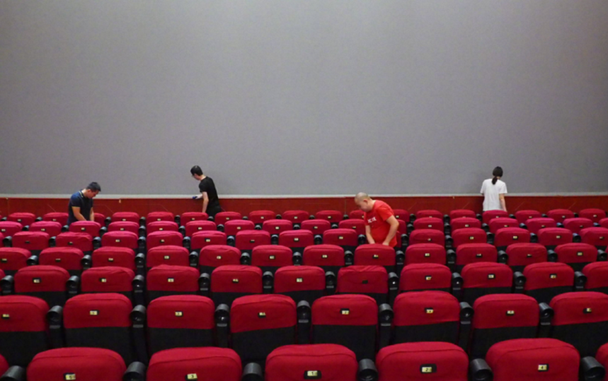 艾佛特|电影院再次重启，谁能忘得了这部9.2分哭晕神作？