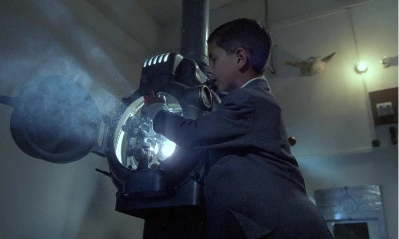 艾佛特|电影院再次重启，谁能忘得了这部9.2分哭晕神作？