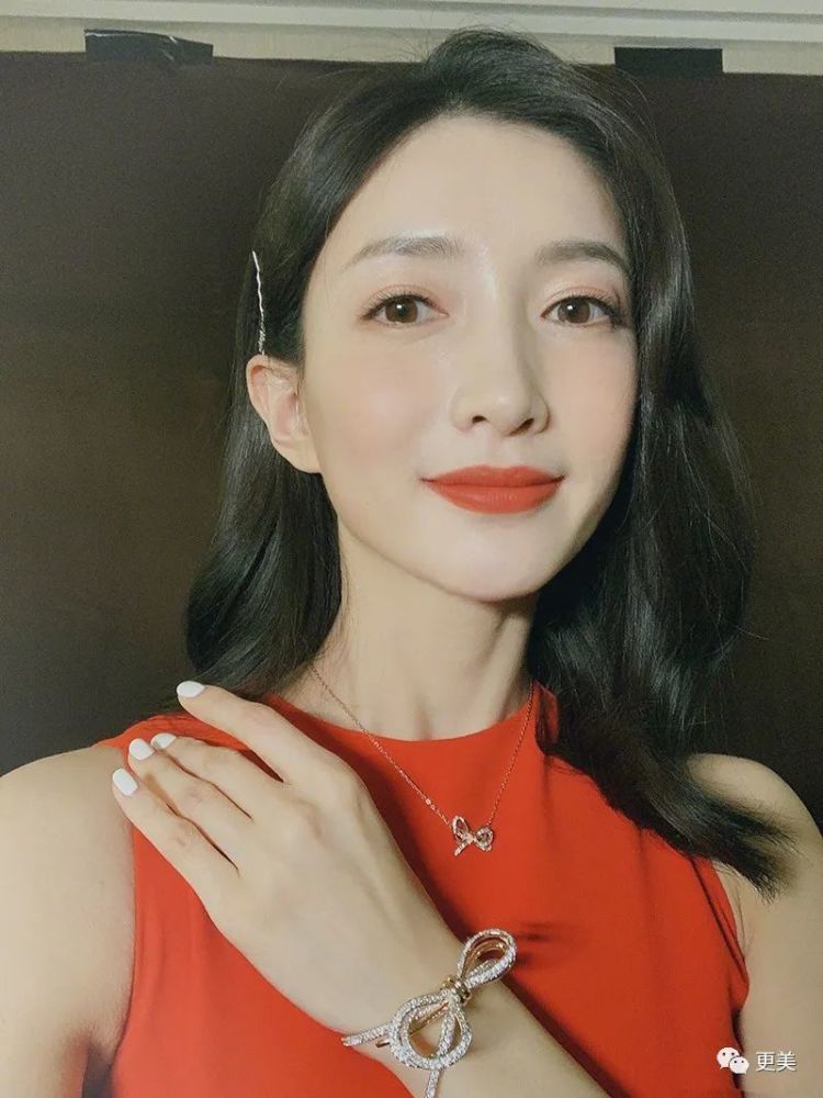 江疏影|部部女一却死捧不红的江疏影，后台到底是谁？