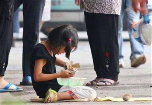 女人贩子拐卖小孩图片