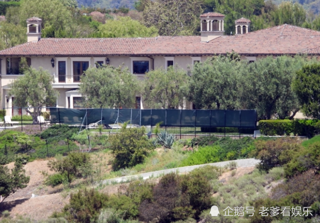 梅根.马克尔|女王取消梅根的生日钟声，女演员对此不满，认为自己遭到区别对待