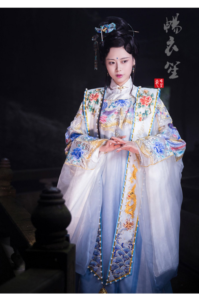 需要花上万元才能买到的汉服长什么样?网友:就这?