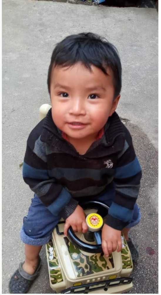 胡安娜·佩雷斯|12岁女孩在菜市场拐走2岁男孩，短短8分钟就消失不见