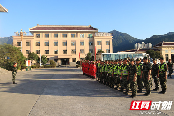 宜兴武警部队图片