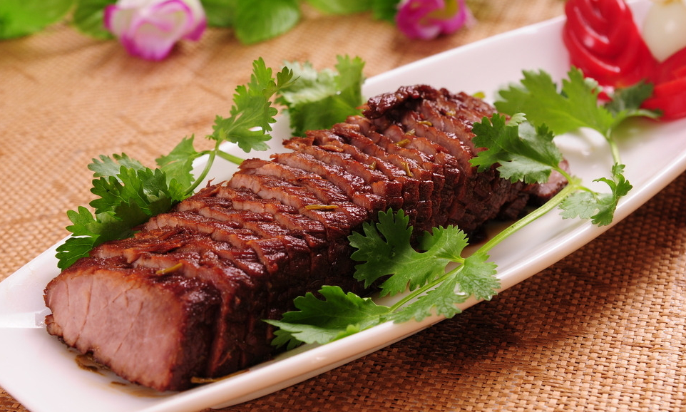 四川老店招牌卤牛肉几代人的传承秘方香软筋道