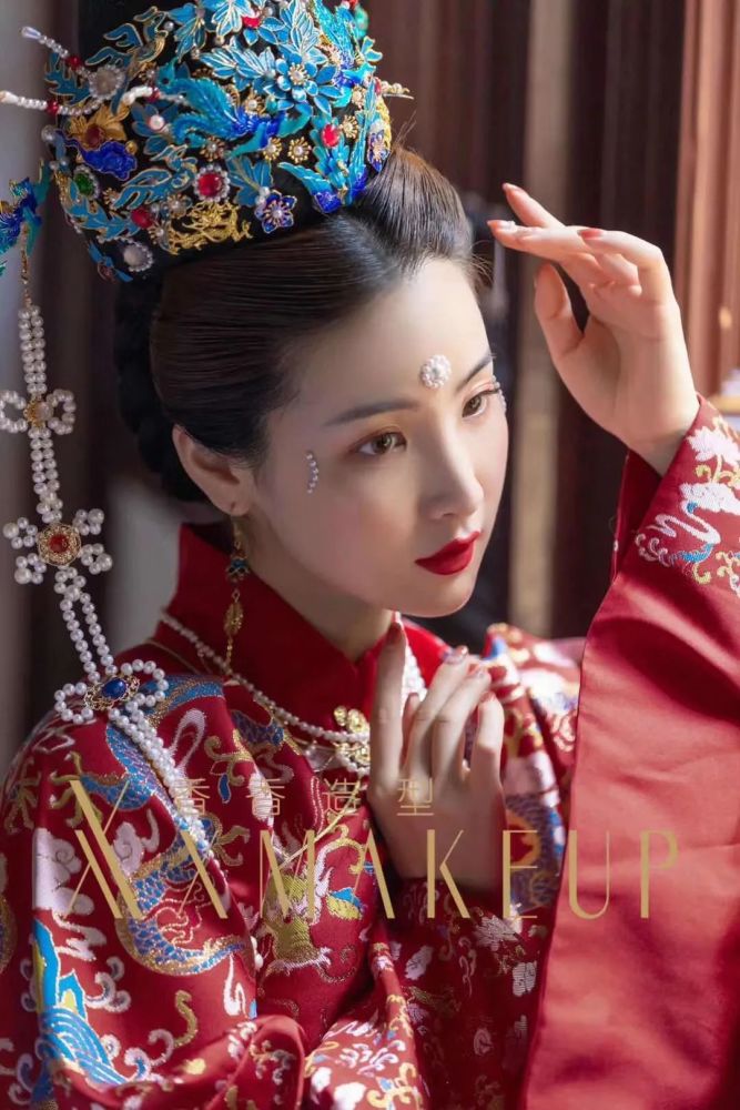 优雅大方的东方之美,华美古典中式新娘