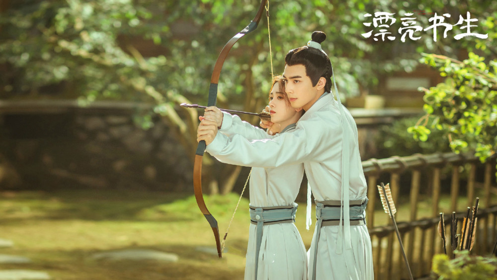 漂亮书生|《漂亮书生》首播质量好，鞠婧祎宋威龙各有千秋，老梗玩出新花样