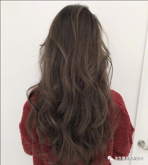 中长卷发女生发型参考