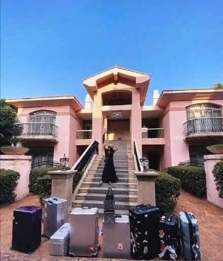 黄圣依|豪门少奶奶太拼！黄圣依练舞过度手扎银针，身体吃不消疑似累病