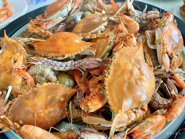 北戴河|往年人山人海的北戴河如今变了样，人少、海鲜便宜，但停车还是乱收费