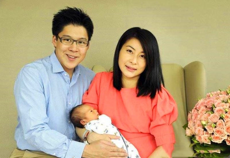 郭晶晶|41岁霍启刚弃商从政？揭秘霍震霆千亿儿媳郭晶晶三个孩子都叫啥名