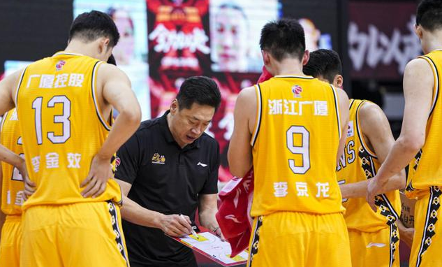 cba|CBA最新排名：广东28连胜再刷纪录新疆锁第2 前四前八之争仍激烈