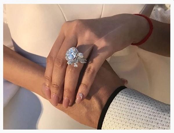 安以轩|嫁百亿富豪，生子获赠6亿豪宅，安以轩才是阔太中的人生赢家