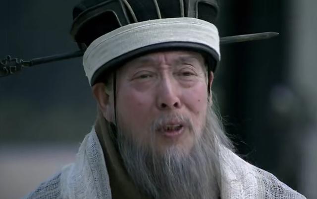 曹嵩:曹操之父,后过继给曹腾.