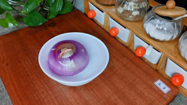 洋葱和此物是绝配,我家一周炒4次,补钙质,长个头,还能通血管