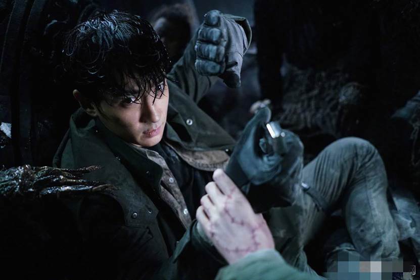 朱一龙重启播放量连续八天第一实力演员活该这么火