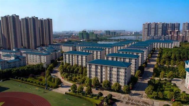 武汉东湖学院排名_武汉最“尴尬”的1所大学,校名与校址严重不符,好在