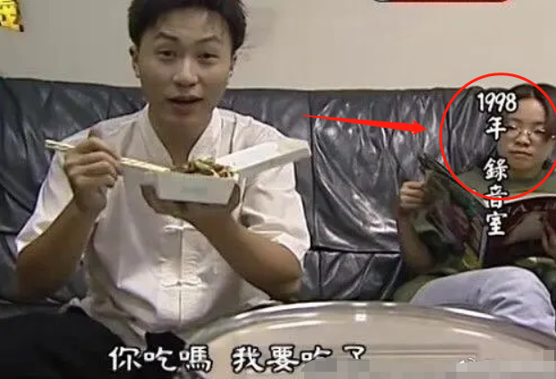 阿信|五月天阿信疑公开恋情，表白跟了7年的助理：谢谢你来到我身旁