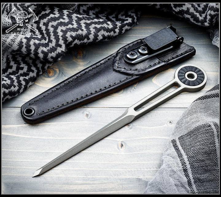 尖锐的手刺用途很多:打孔,破冰,破玻璃,备用匕首,划