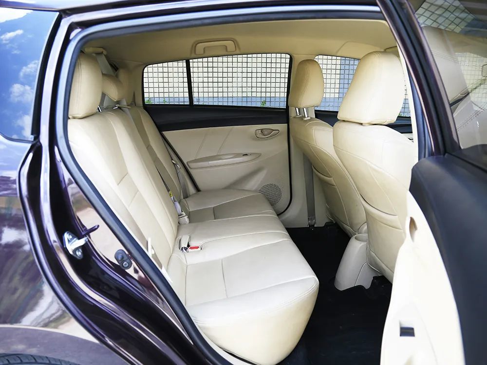 威驰fs试驾空间超大超实用省油省力低油耗堪称家用车典范