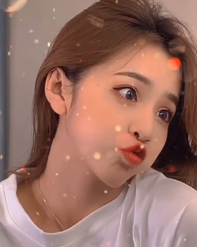 网红滤镜有多强?看到刘思瑶视频中的"手",差点被她给骗了