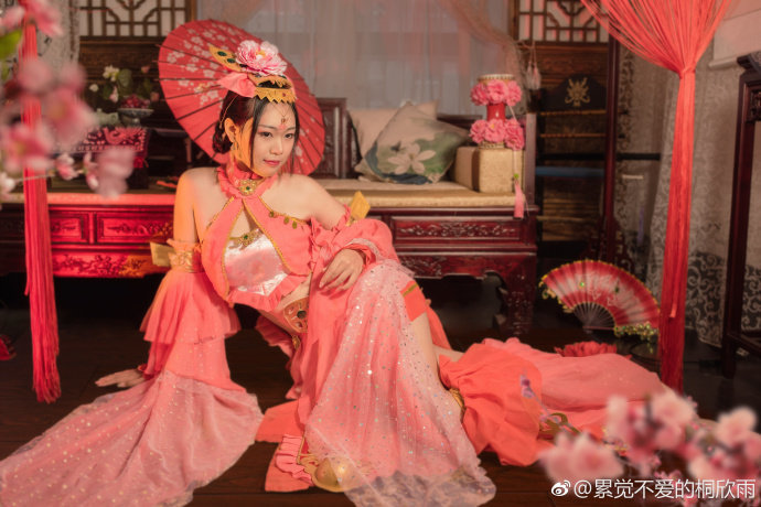 剑三南皇七秀cosplay