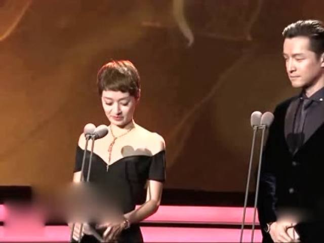 胡歌|胡歌新剧未播，女主已备受吐槽，40多岁中年大妈出演未婚少女闹哪样？