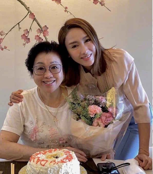 黎姿|马廷强俩千金十岁生日，母亲连夜制作精美礼物令黎姿感动不已