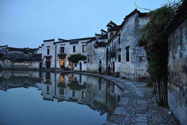 全国经济城市排名_全国地级以上城市排名,大南充不负众望,稳居“三线(2)