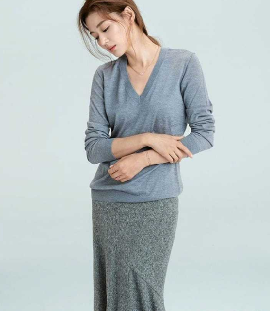 全智贤|全智贤38岁生三胎难恢复？夏天穿冬装现身，难掩脸色蜡黄憔悴