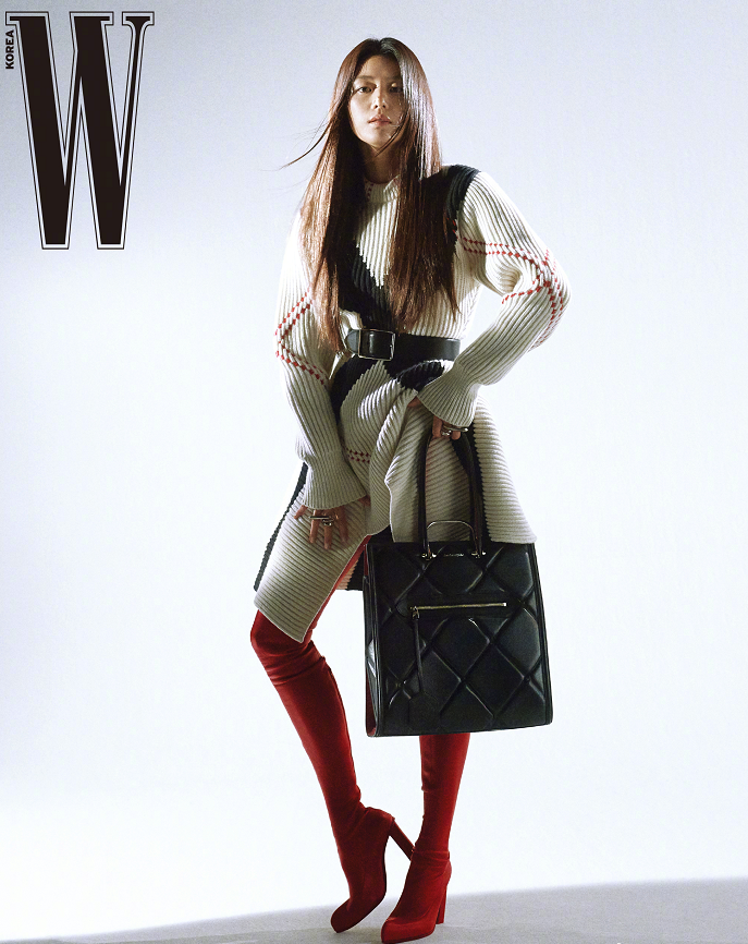 全智贤|全智贤38岁生三胎难恢复？夏天穿冬装现身，难掩脸色蜡黄憔悴