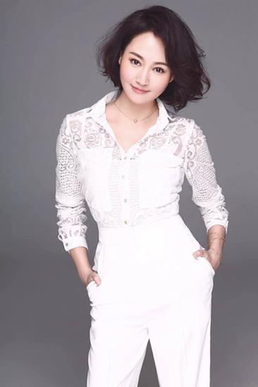 哪个李眉呢?就是20多年前在《我爱我家》中扮演保姆薛小桂的演员.