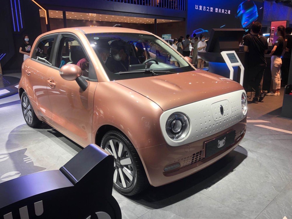 nedc续航405公里欧拉黑猫售698万元起